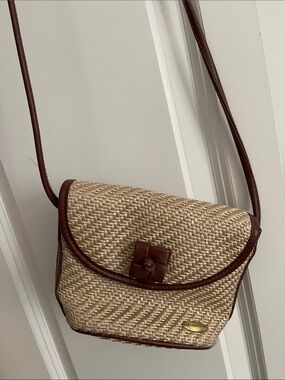 Liz Claiborne Natural Straw Crossbody with Brown Trim